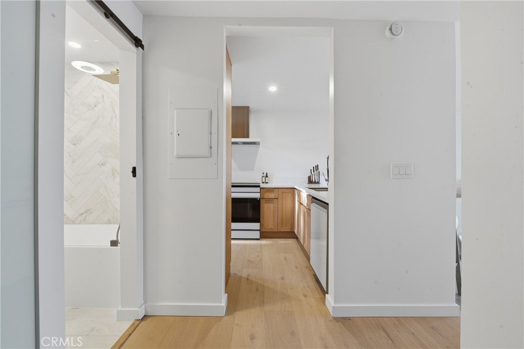 8103 Marina Pacifica N