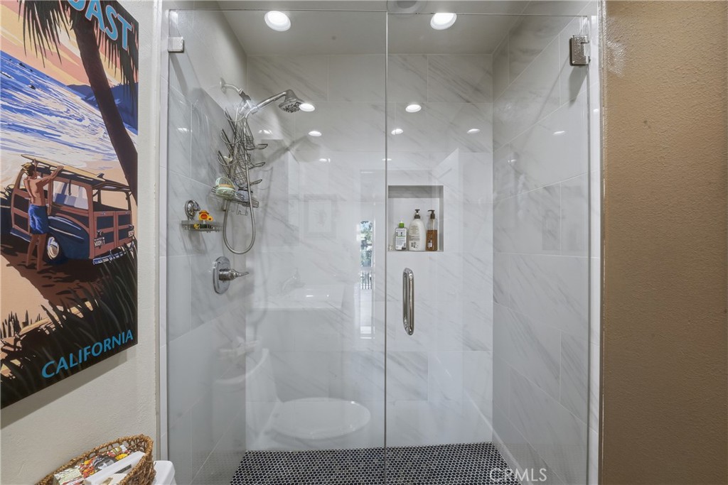 8321 Marina Pacifica N