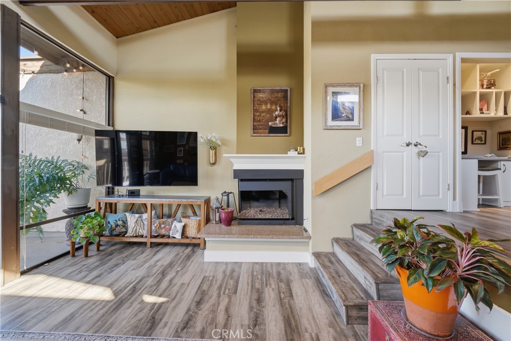 8321 Marina Pacifica N