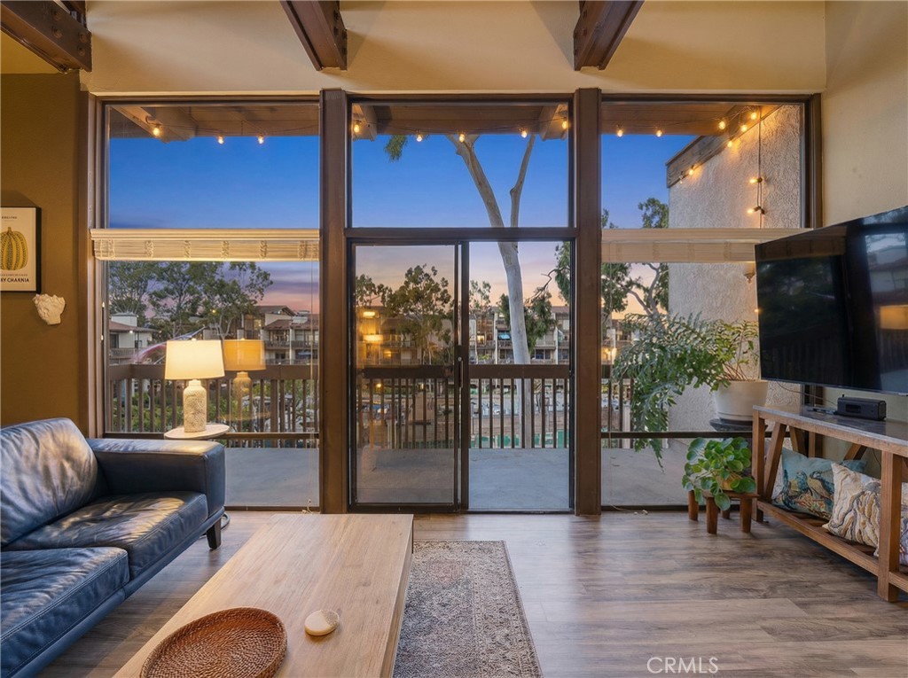 8321 Marina Pacifica N