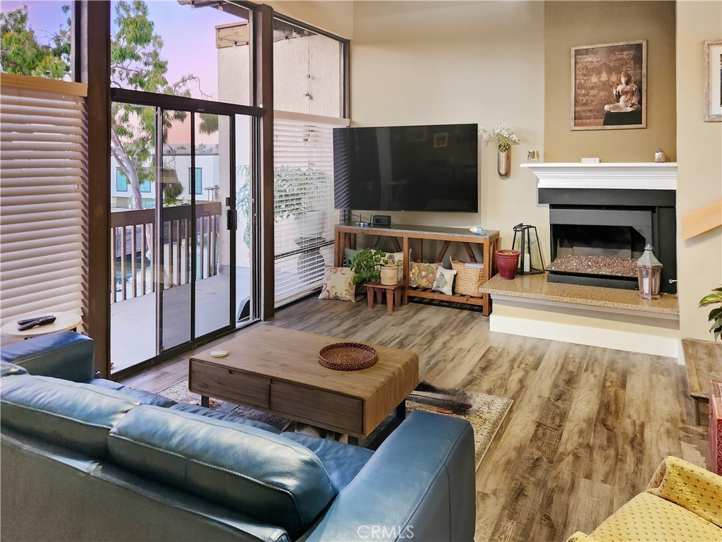 8321 Marina Pacifica N