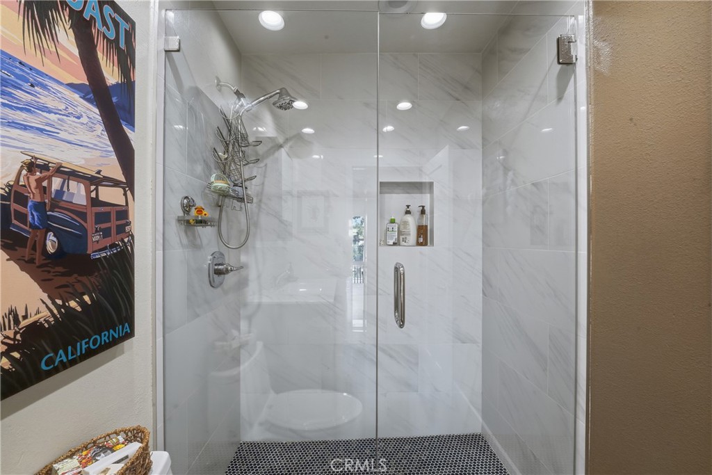 8321 Marina Pacifica N