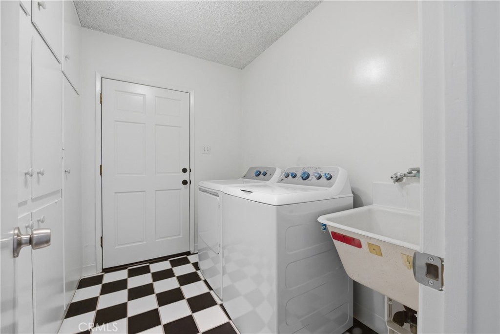 5916 E The Toledo