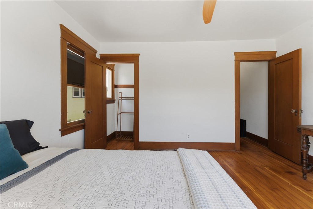 1005 Roswell