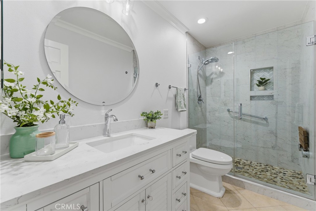 8208 Marina Pacifica N