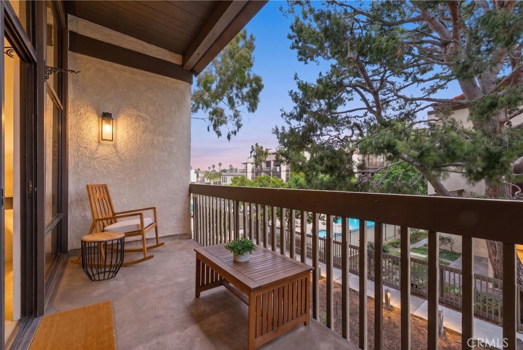 8208 Marina Pacifica N