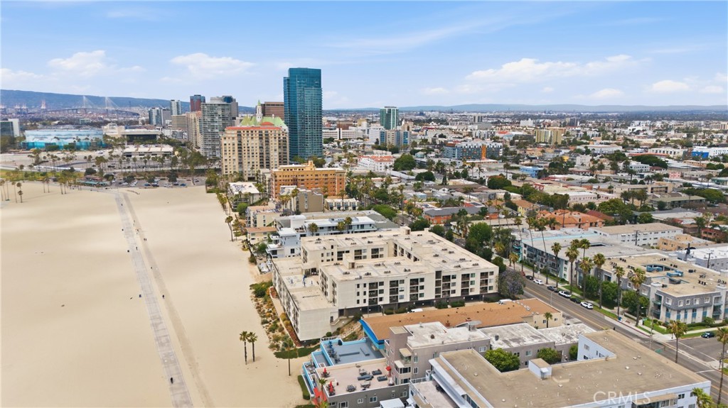 1140 E Ocean