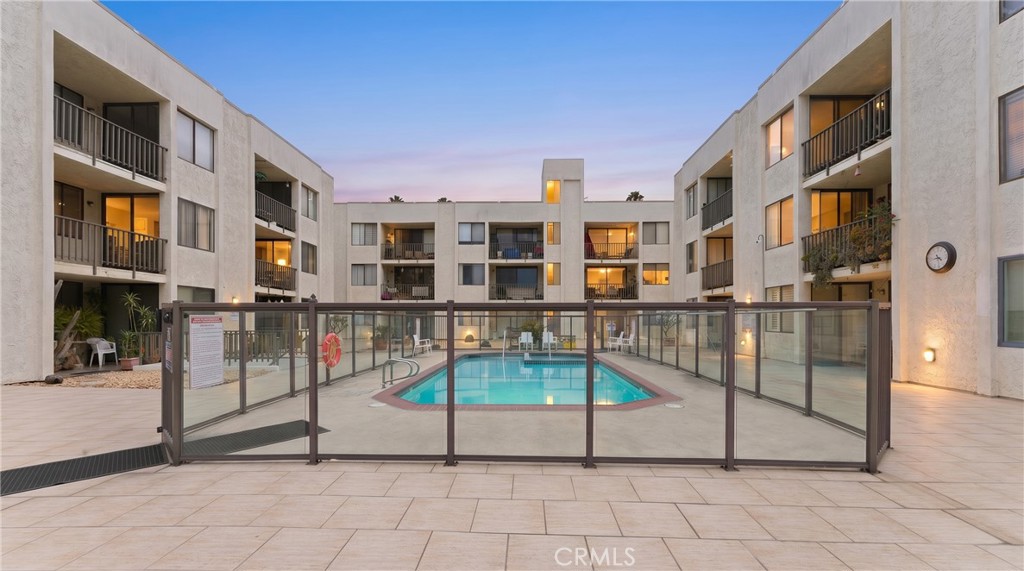1140 E Ocean