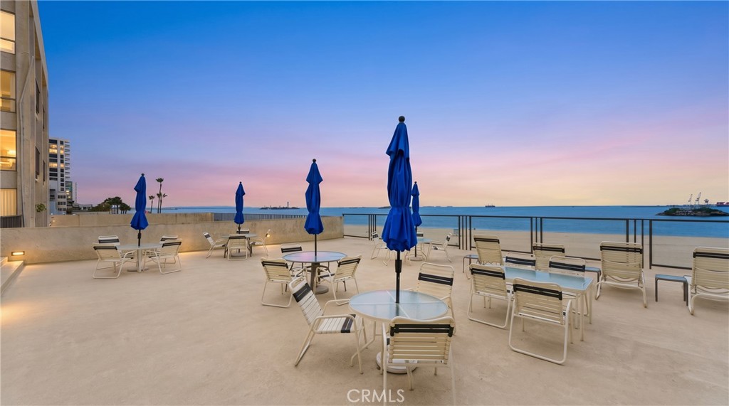1140 E Ocean