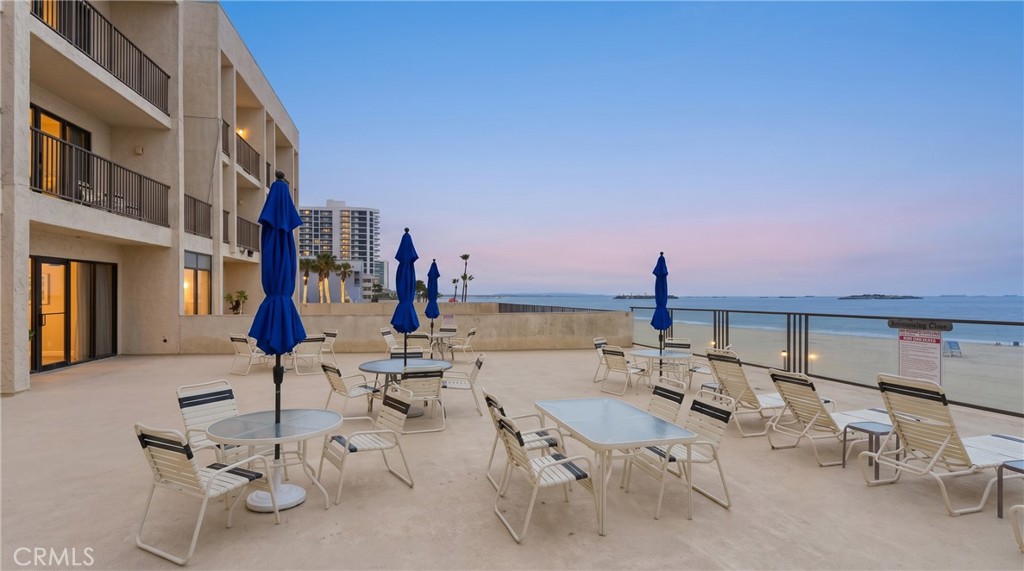 1140 E Ocean