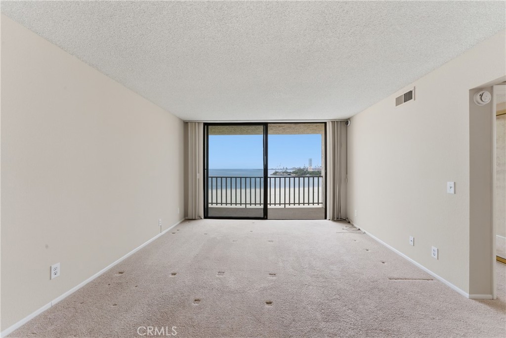 1140 E Ocean