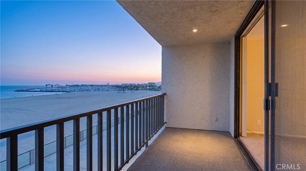 1140 E Ocean