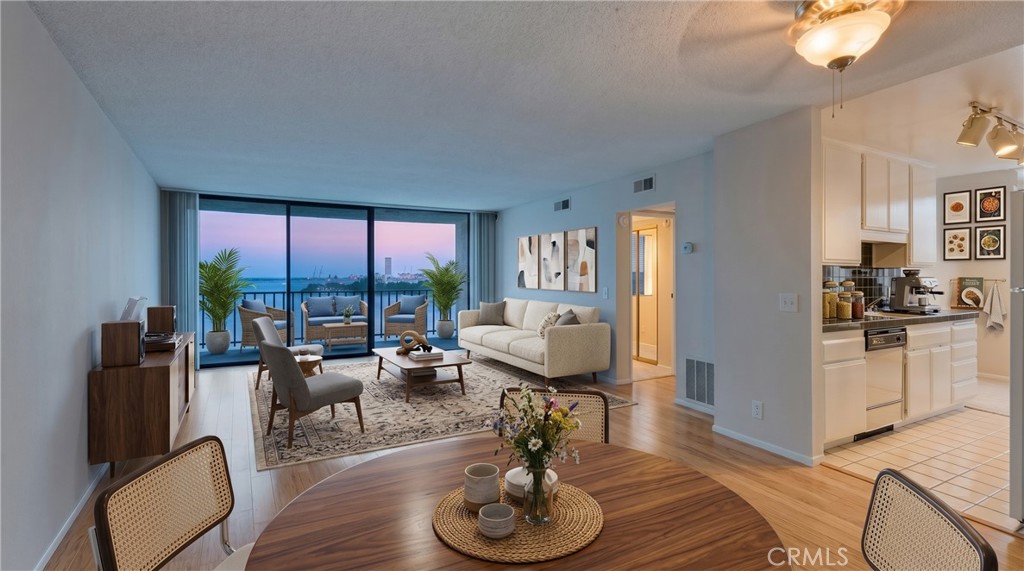 1140 E Ocean