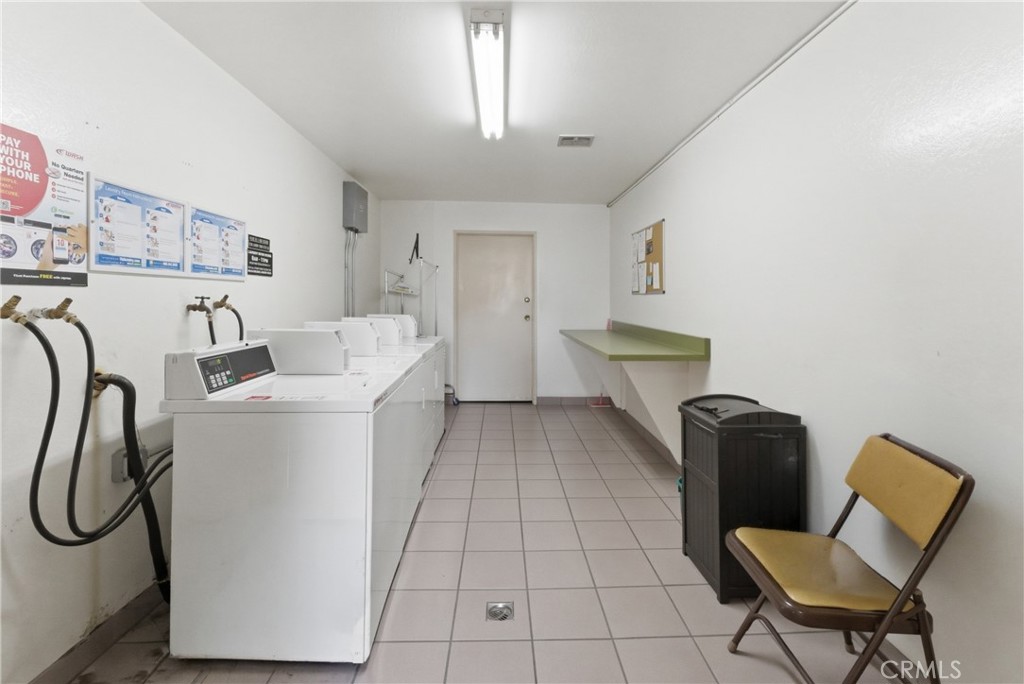 1140 E Ocean