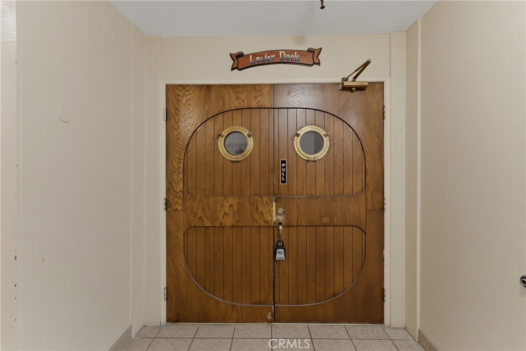 1140 E Ocean