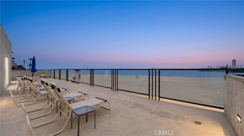 1140 E Ocean