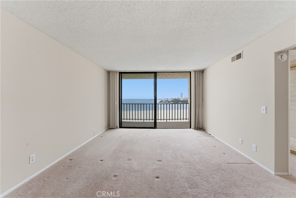 1140 E Ocean