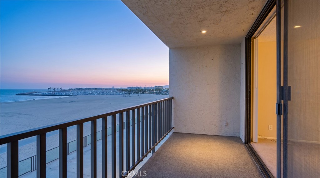 1140 E Ocean