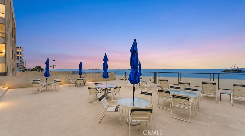 1140 E Ocean