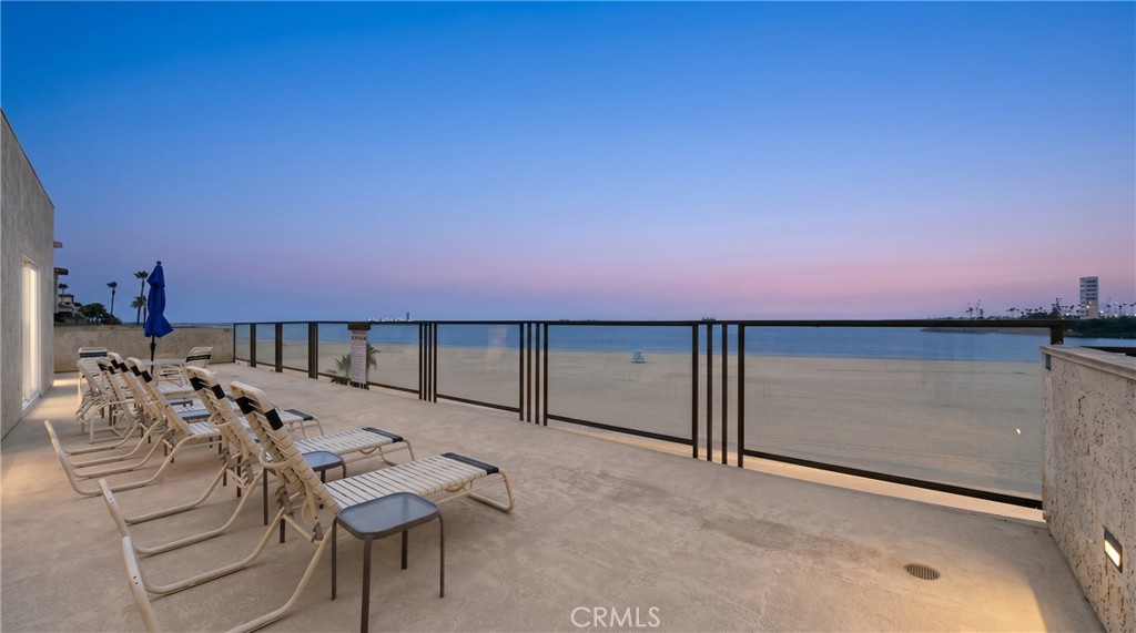 1140 E Ocean