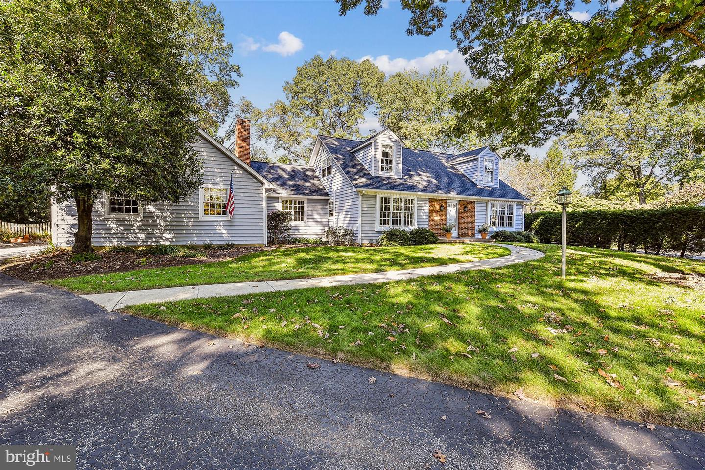 472 Cornwall Ct