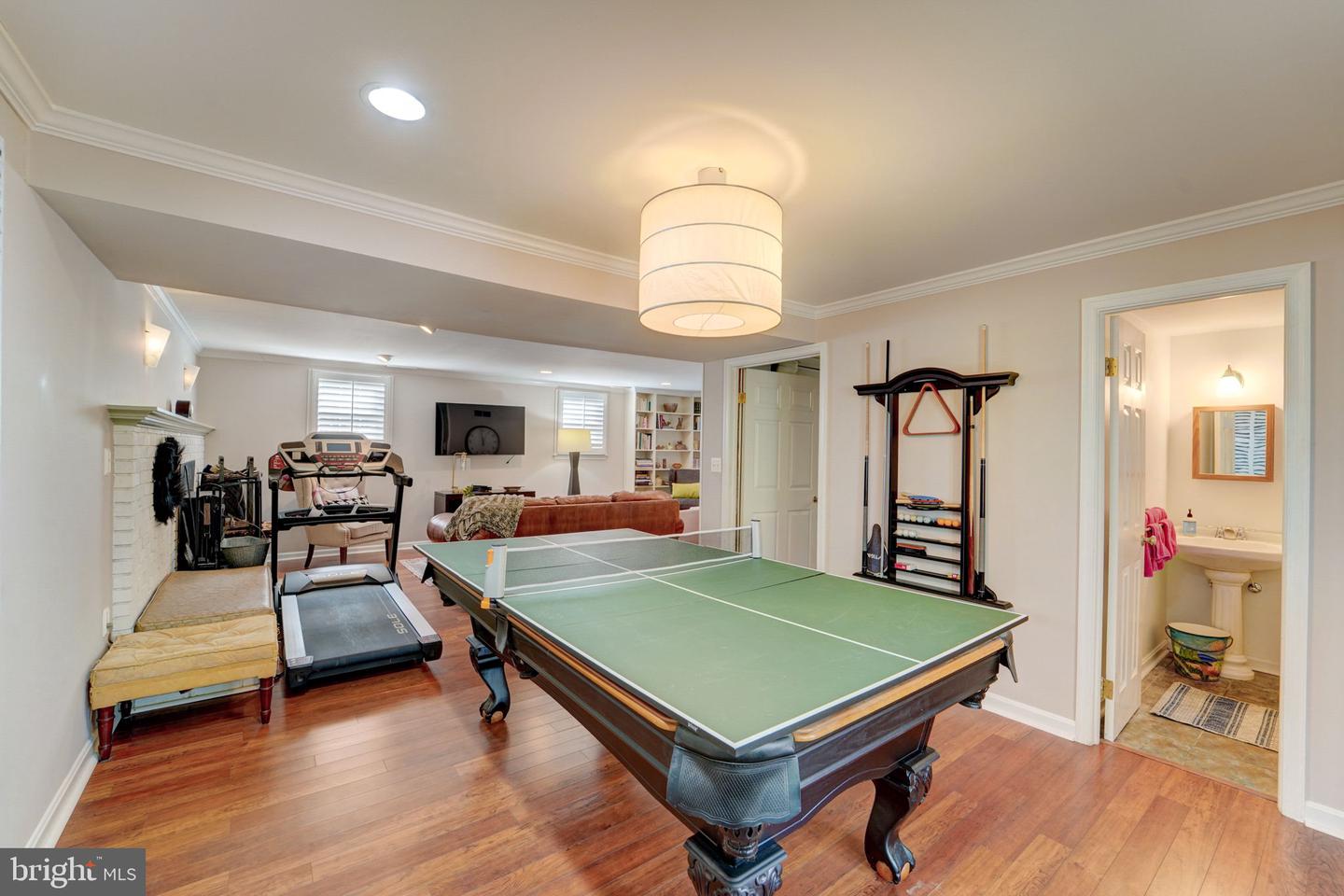 484 White Cedar Ln