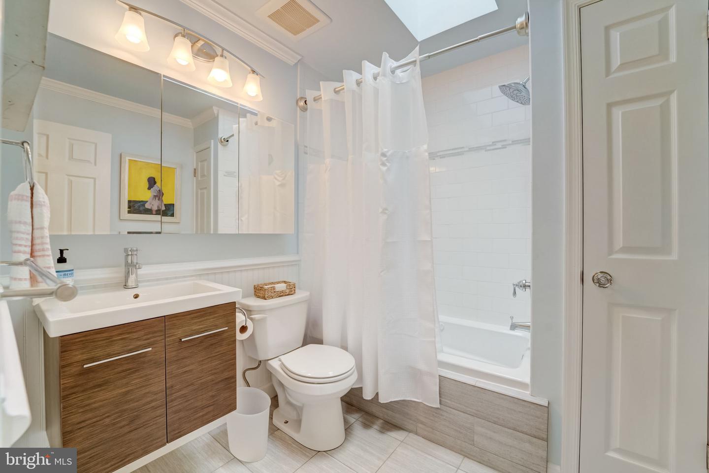 484 White Cedar Ln