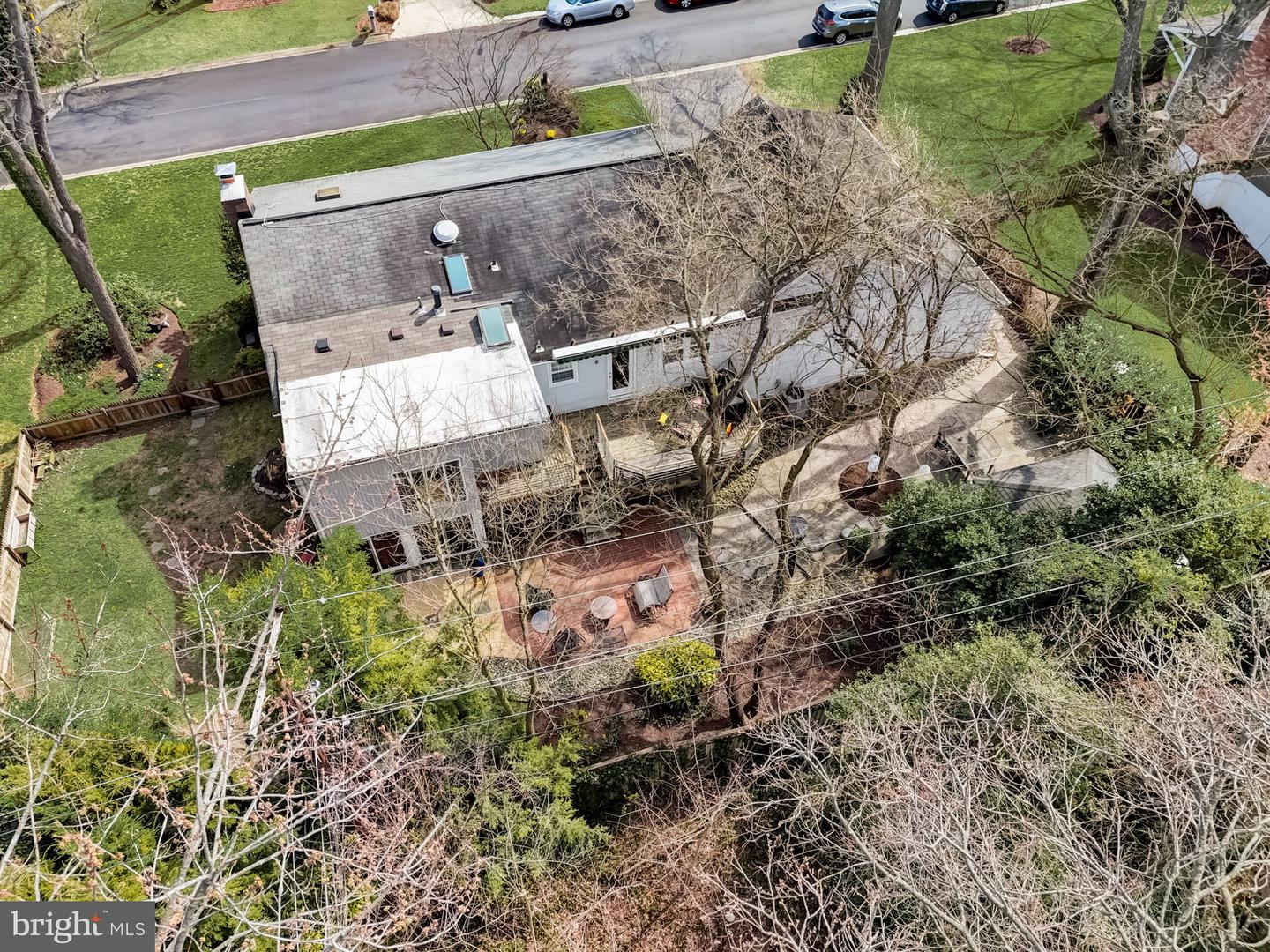 484 White Cedar Ln