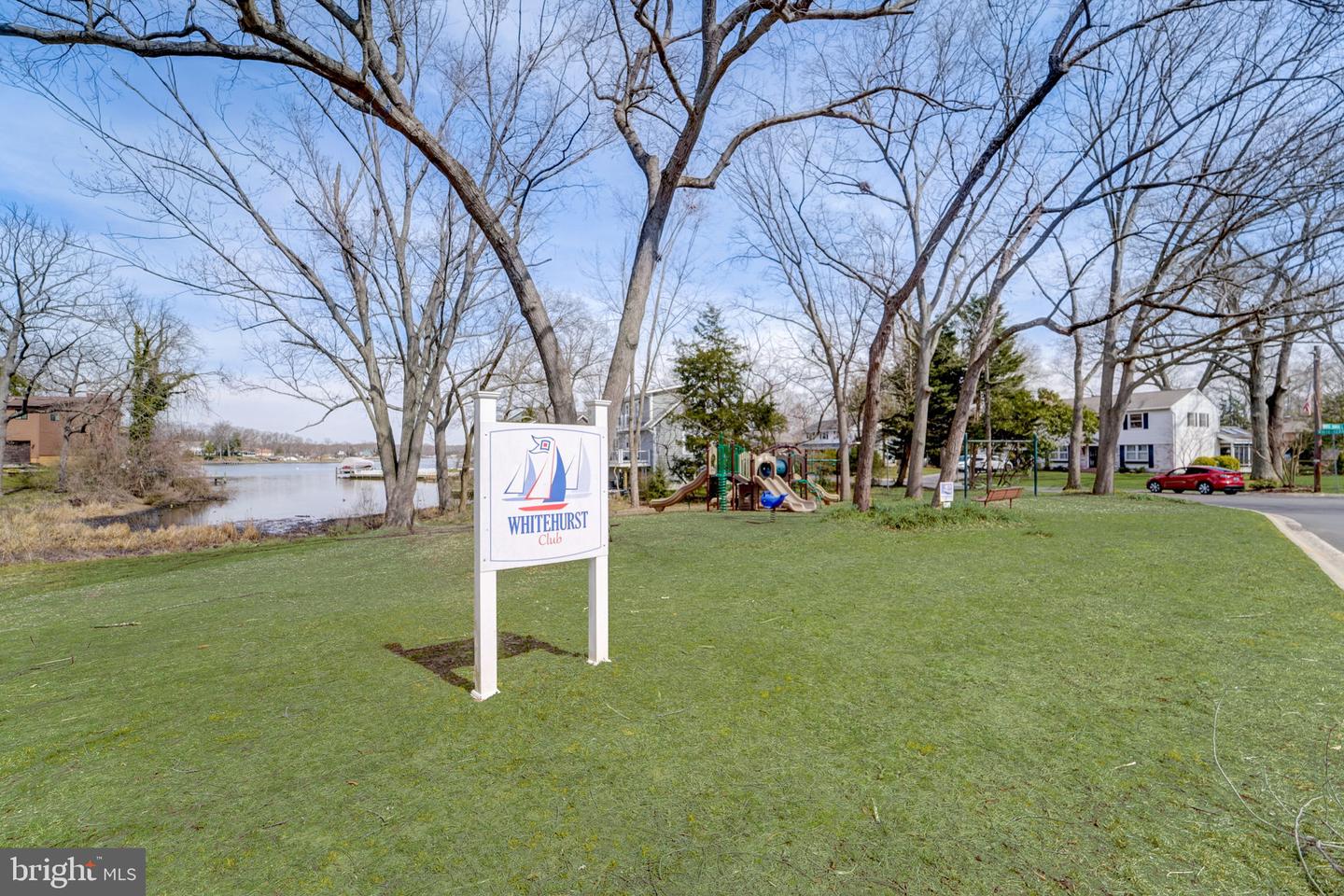484 White Cedar Ln