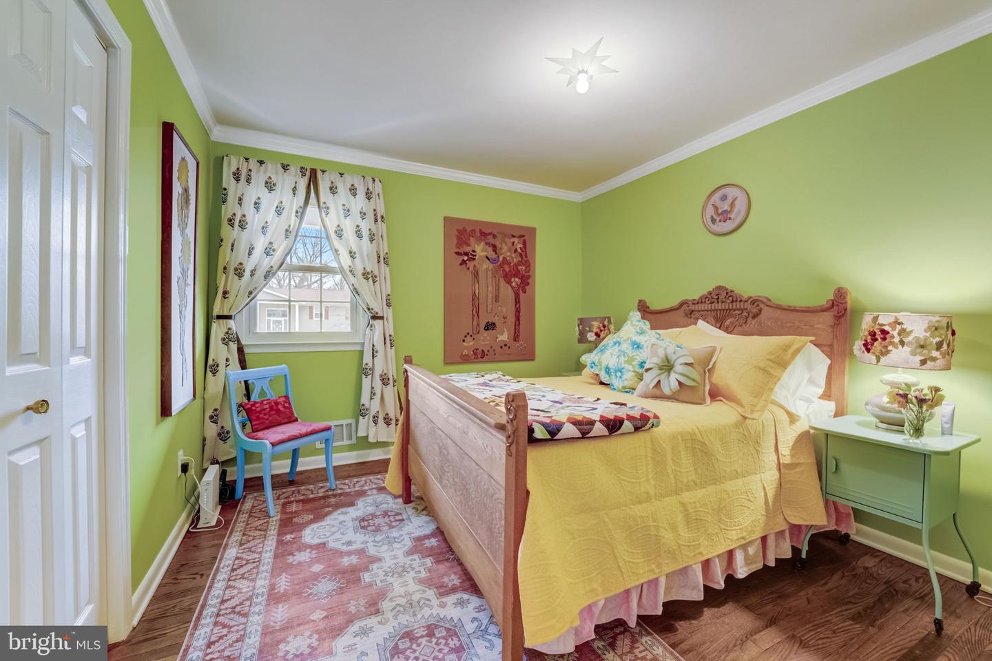 484 White Cedar Ln