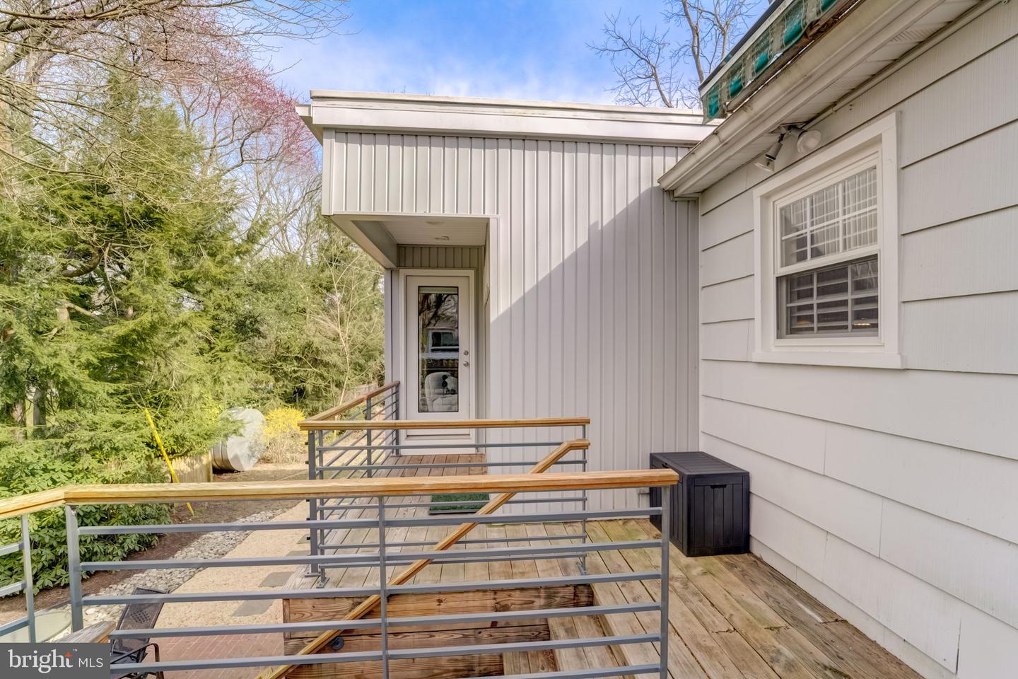 484 White Cedar Ln
