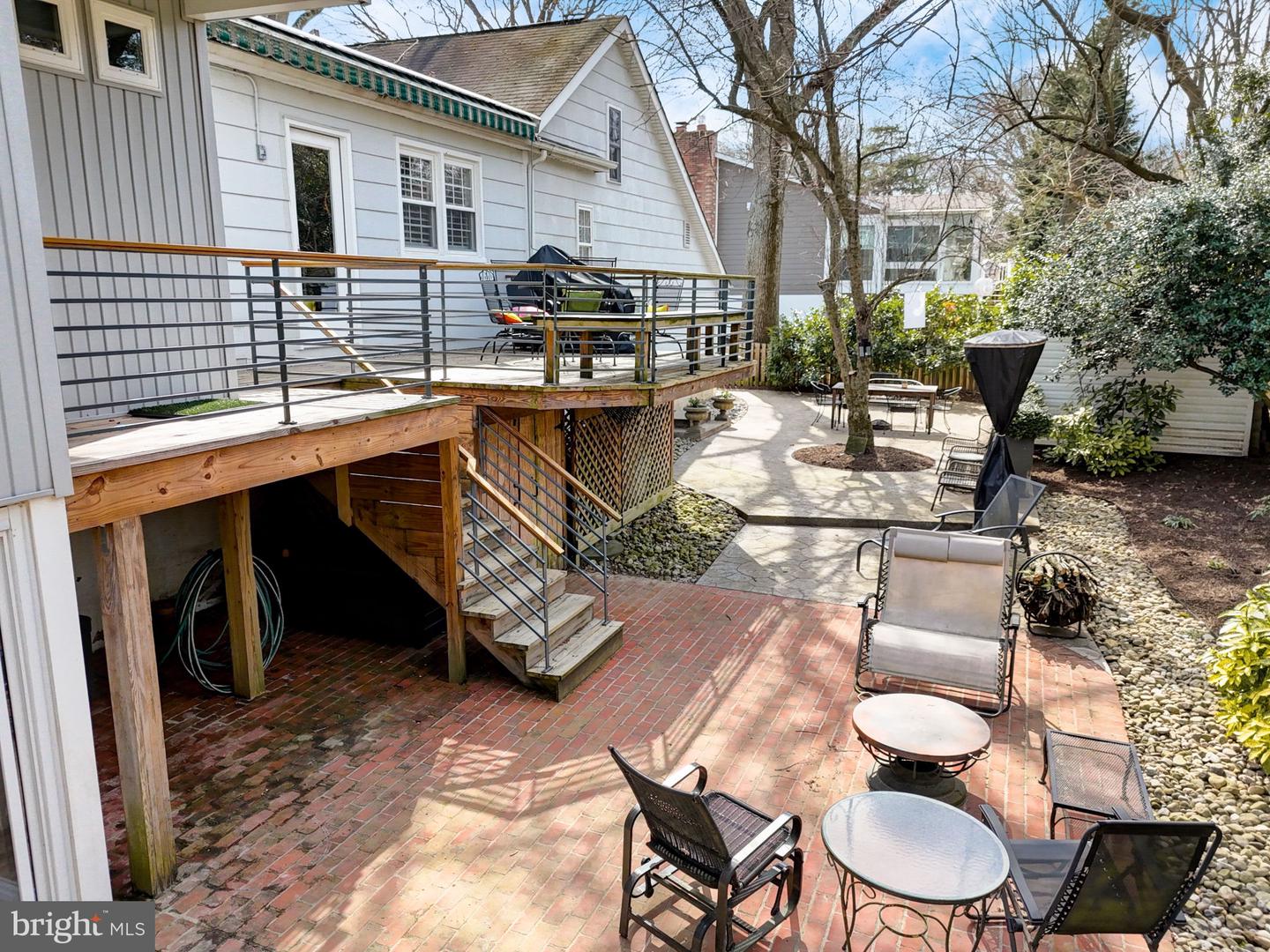484 White Cedar Ln