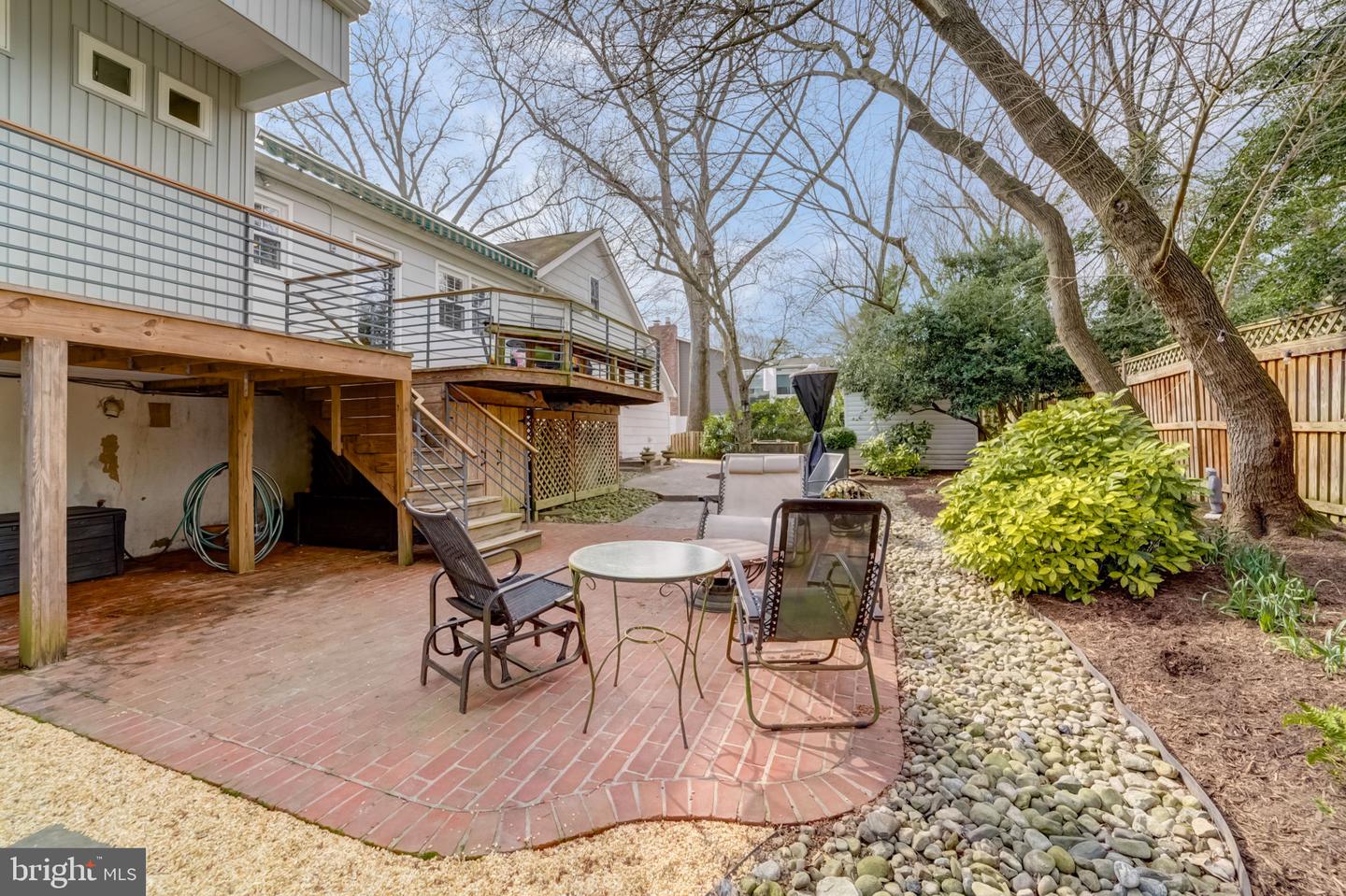 484 White Cedar Ln