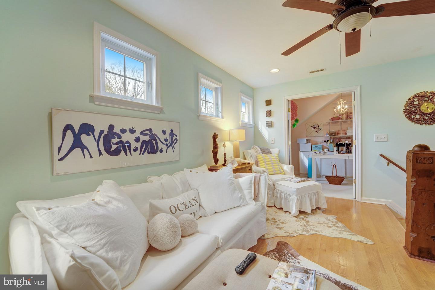 484 White Cedar Ln