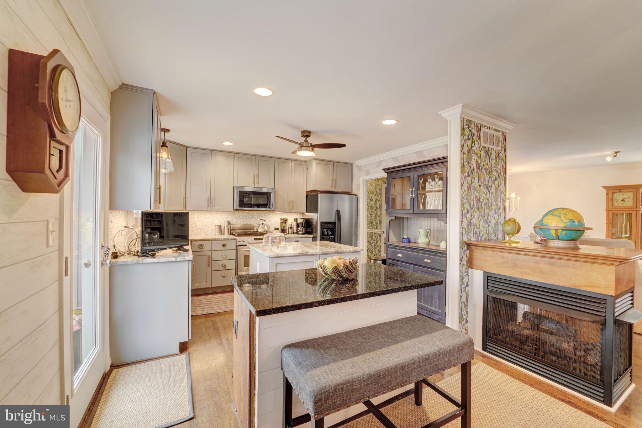 484 White Cedar Ln
