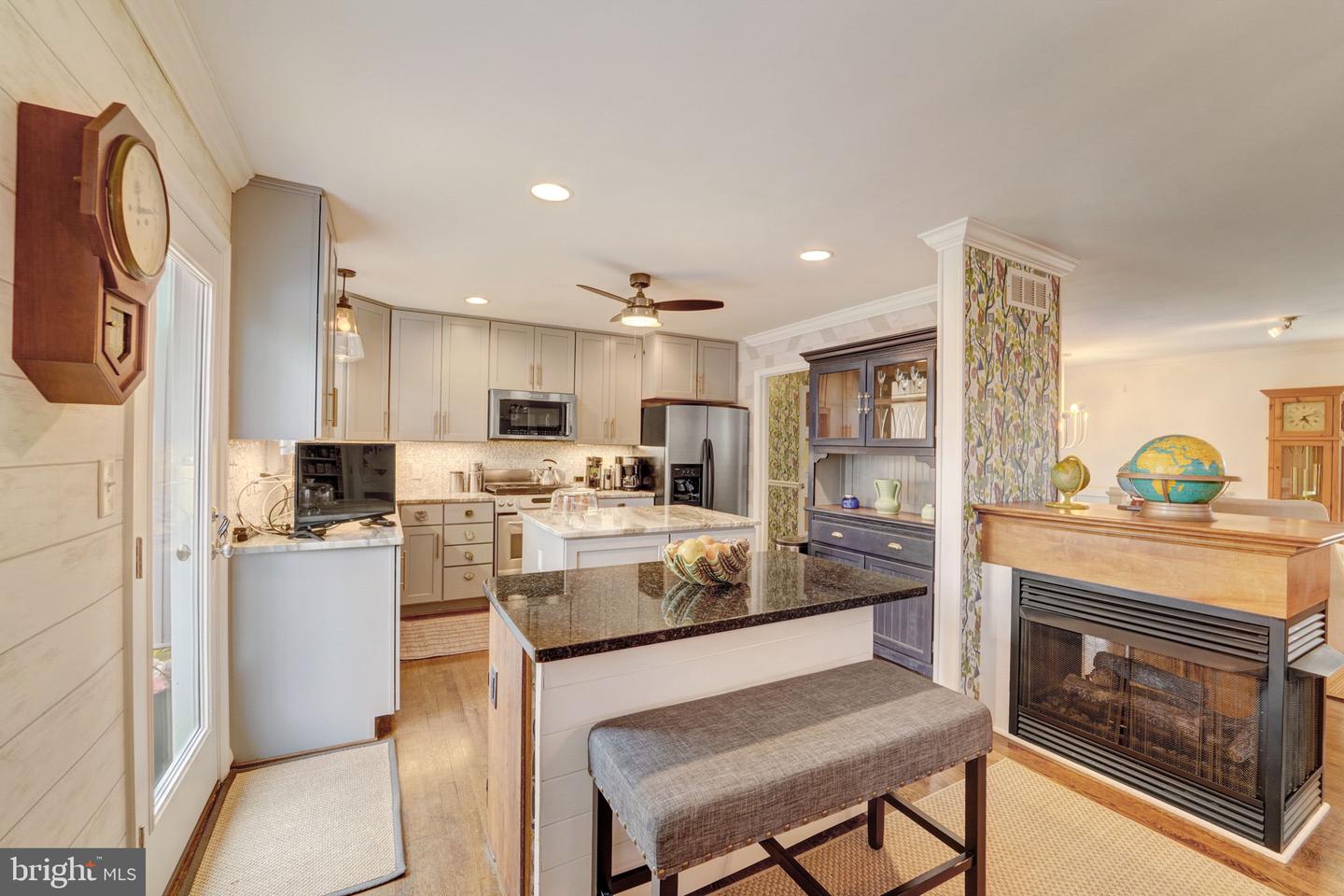 484 White Cedar Ln