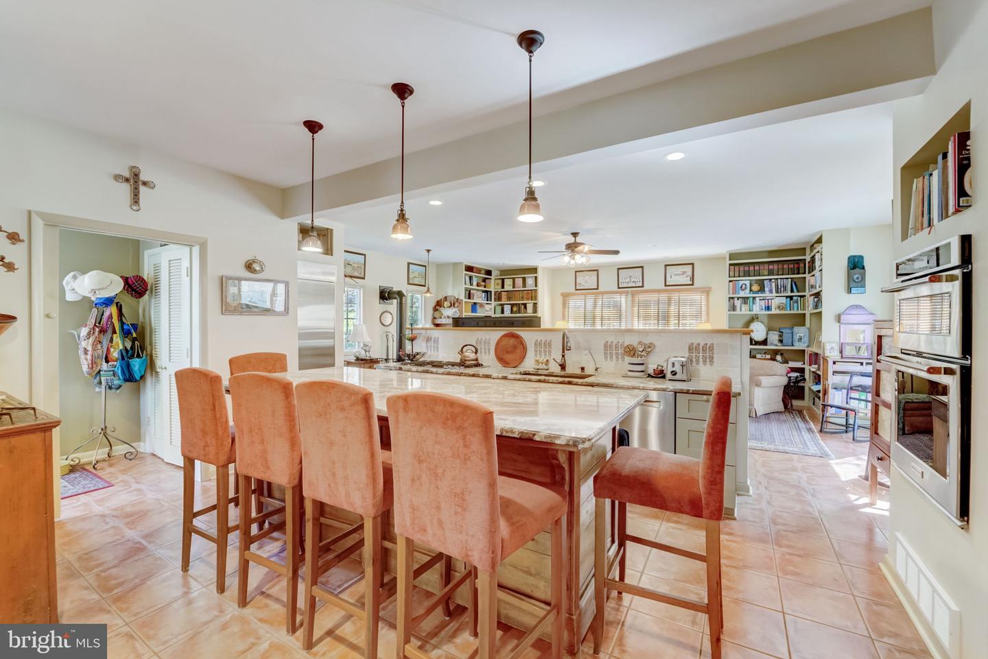 298 Joyce Ln W