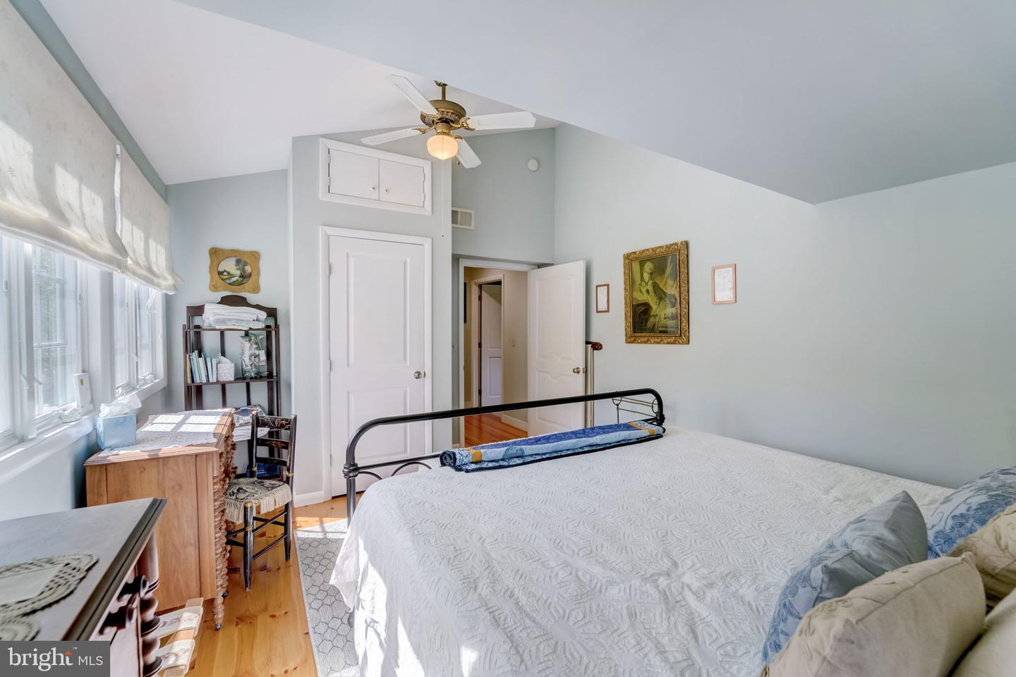 298 Joyce Ln W