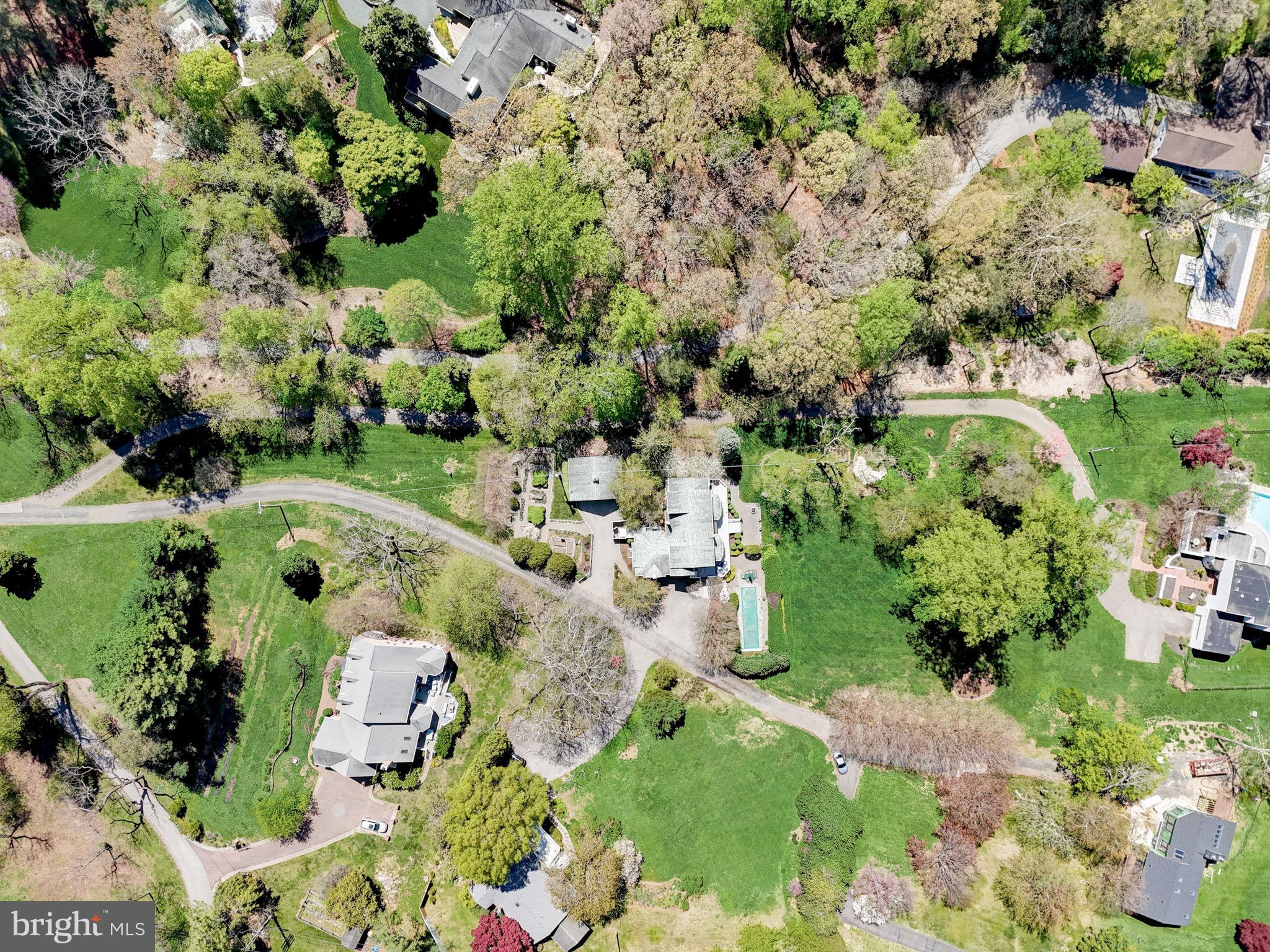 298 Joyce Ln W