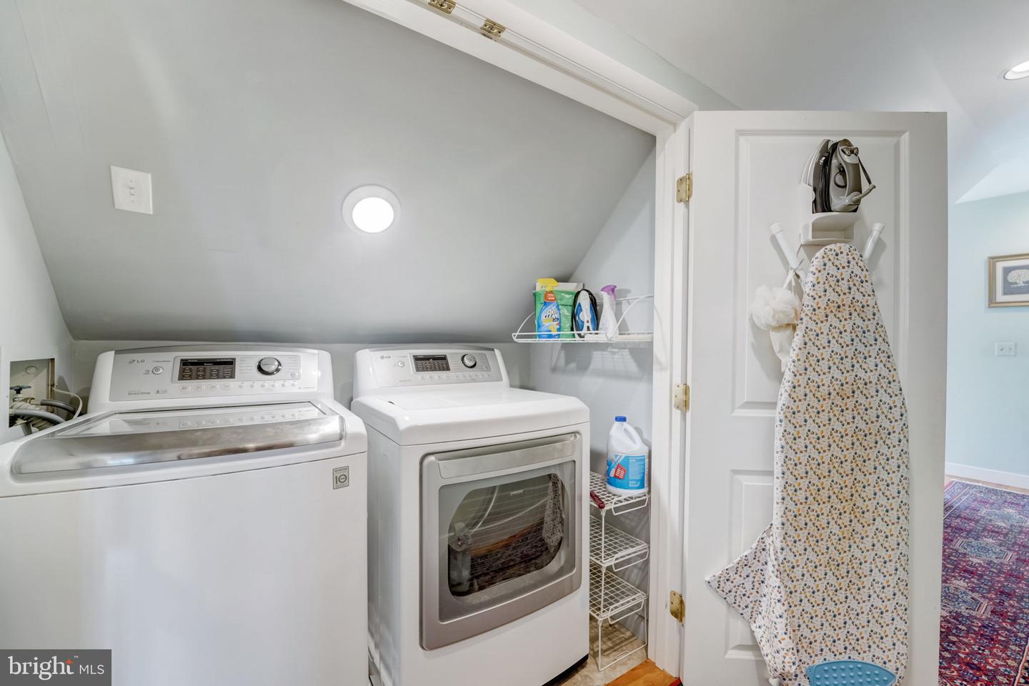 298 Joyce Ln W