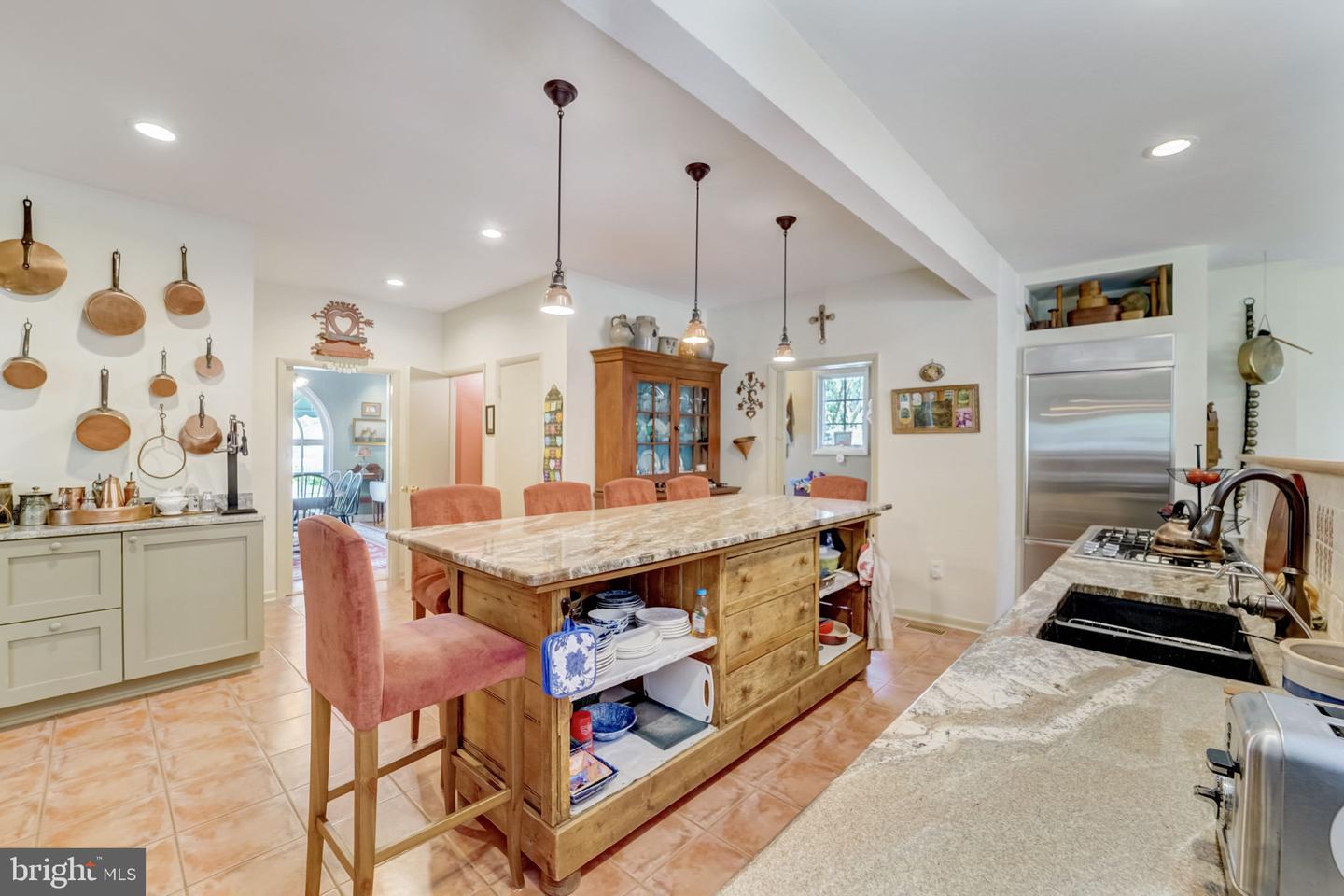 298 Joyce Ln W