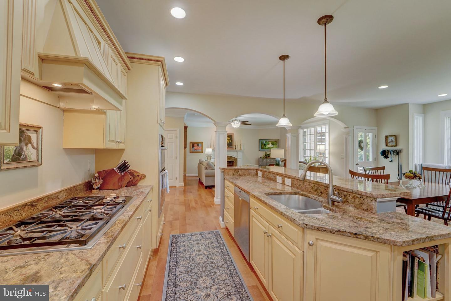 100 Evergreen Rd