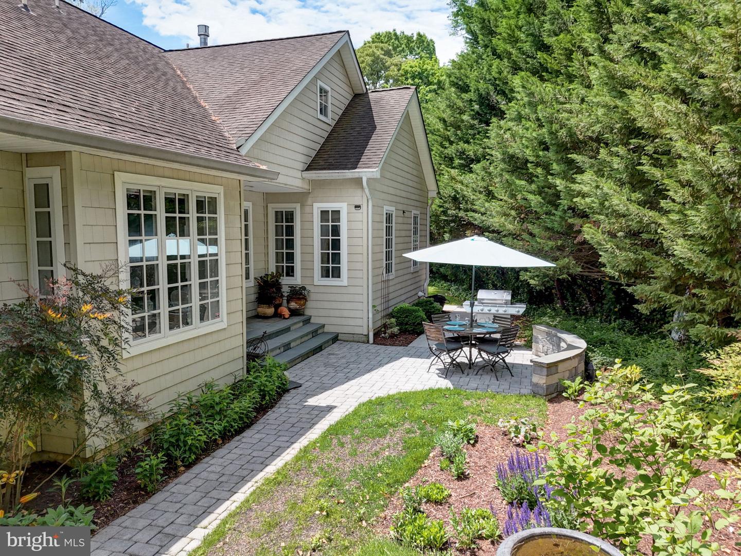 100 Evergreen Rd