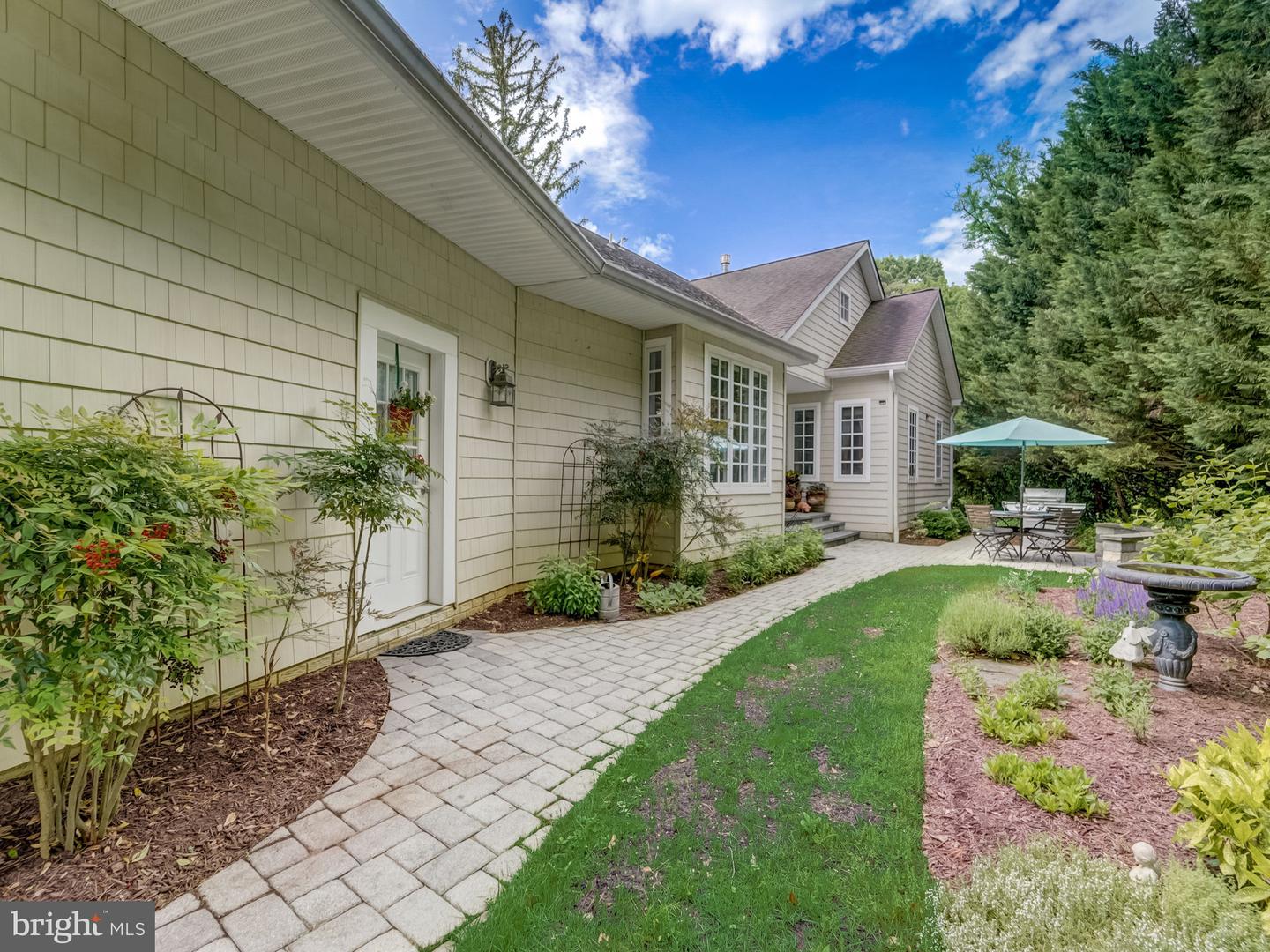 100 Evergreen Rd