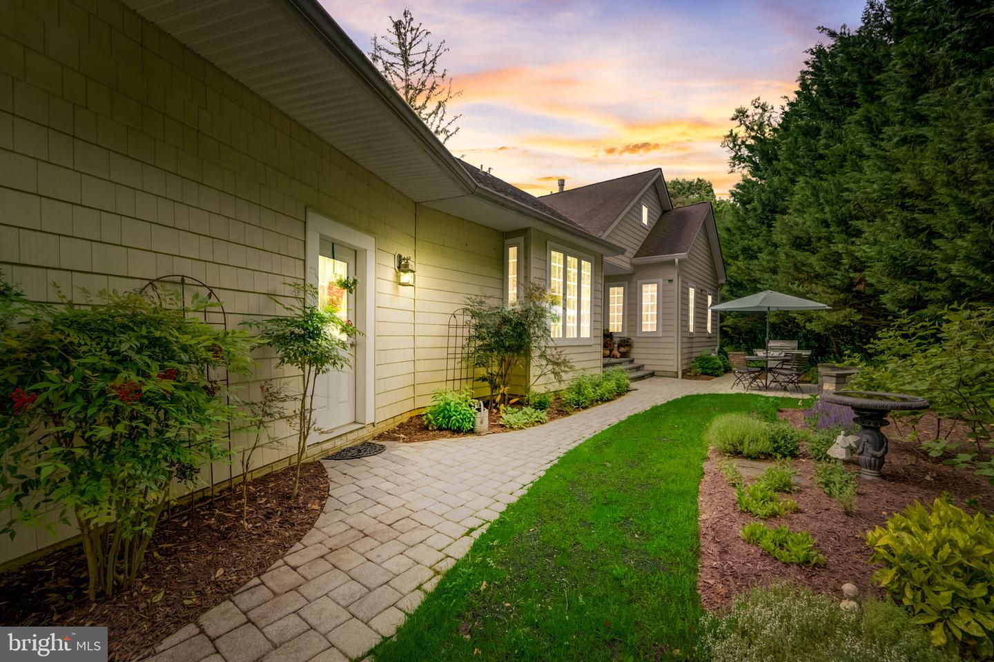 100 Evergreen Rd