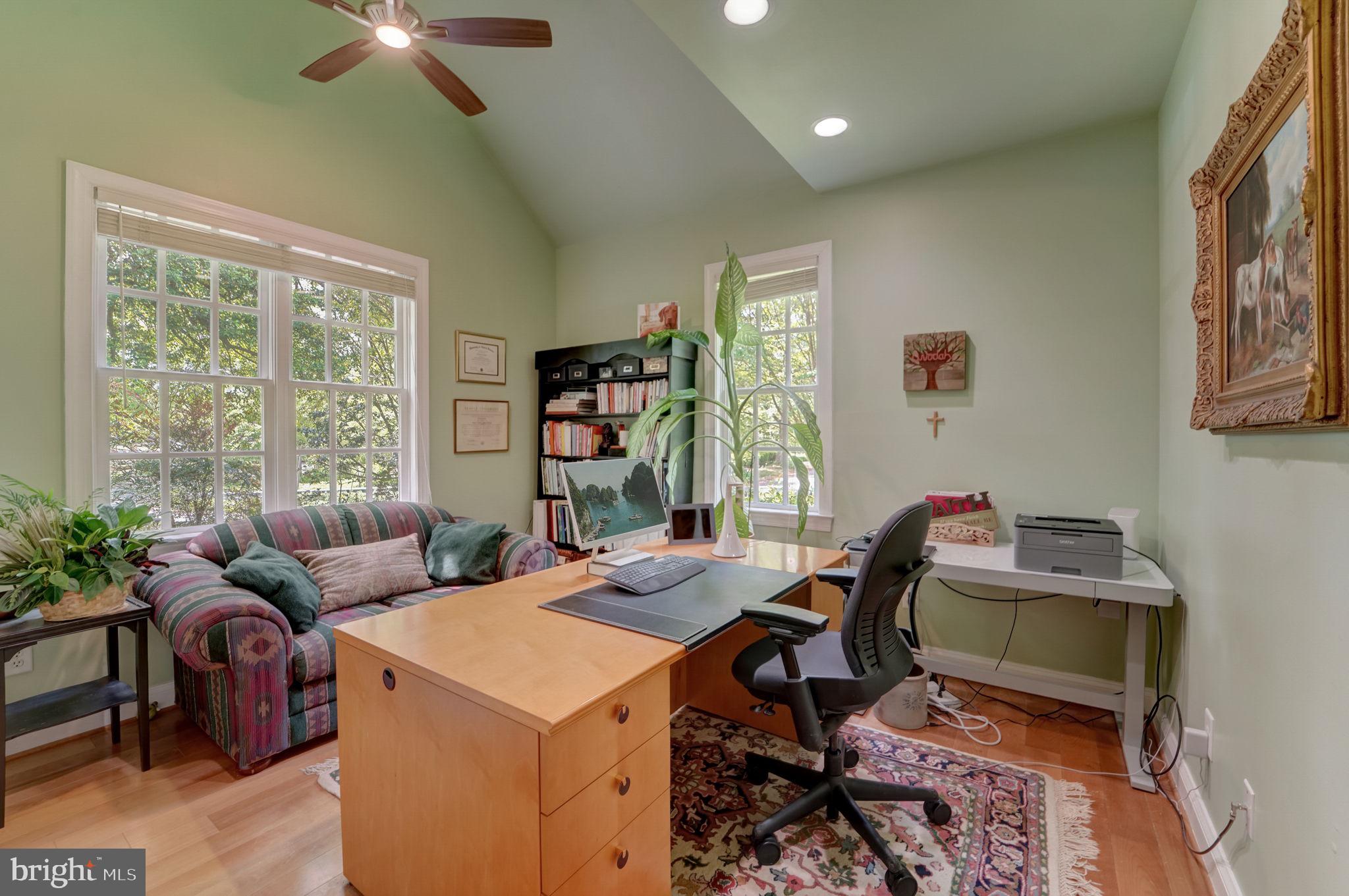 100 Evergreen Rd