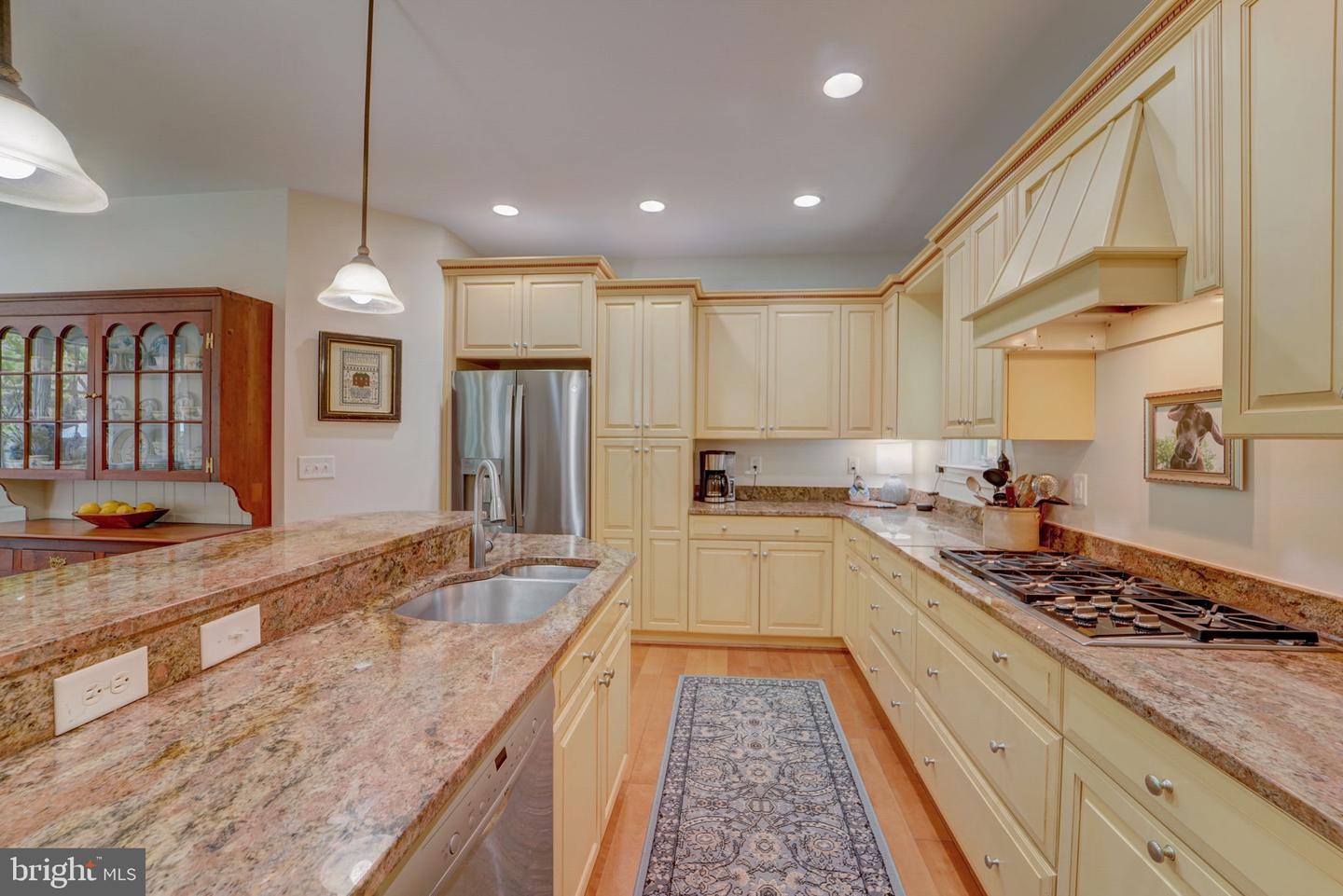100 Evergreen Rd