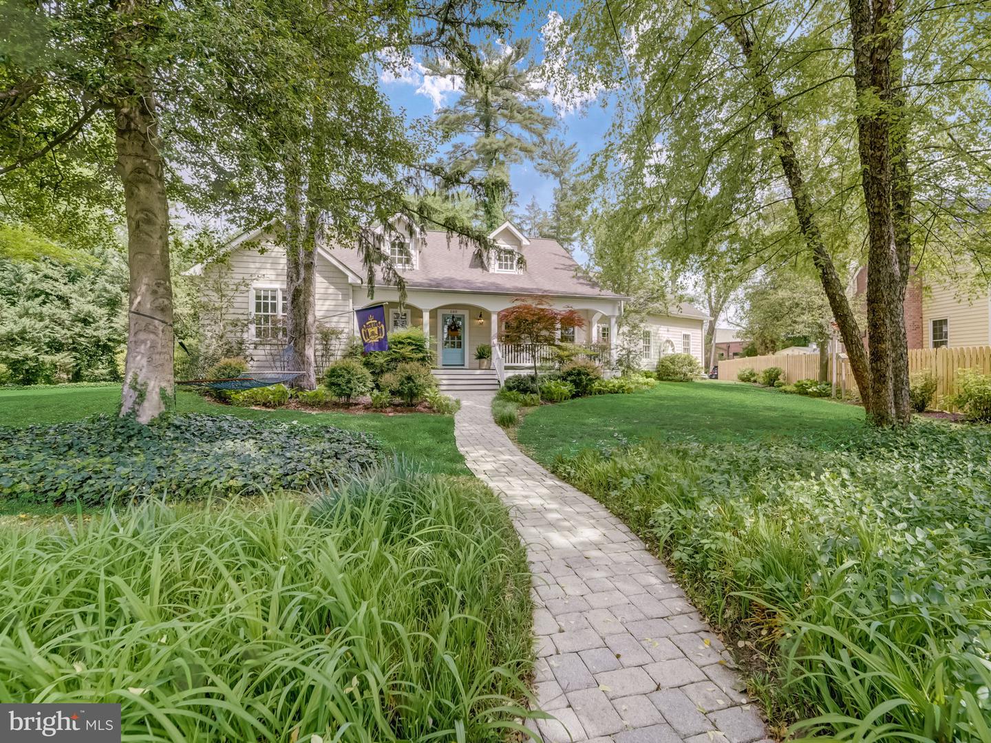 100 Evergreen Rd
