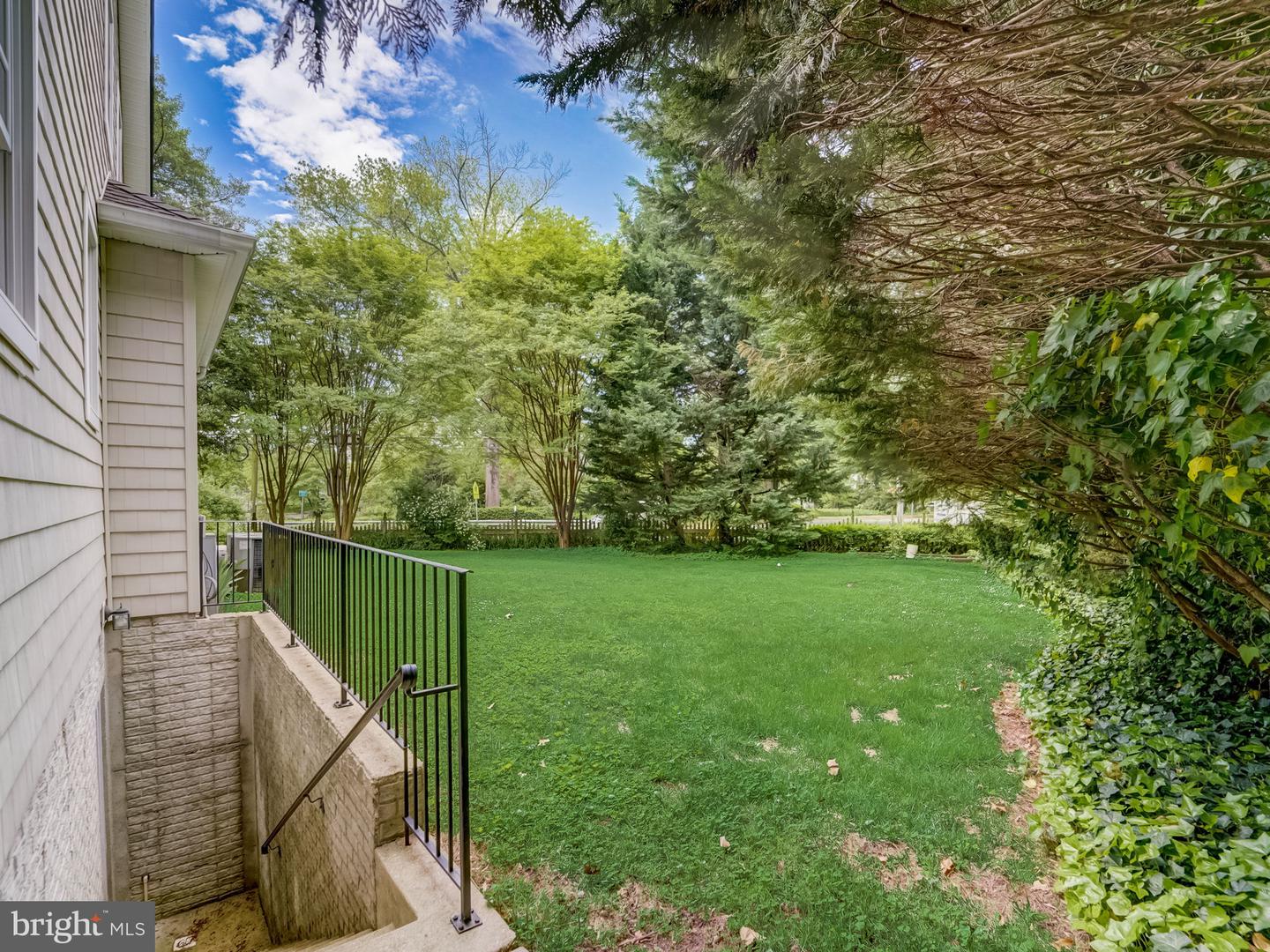 100 Evergreen Rd