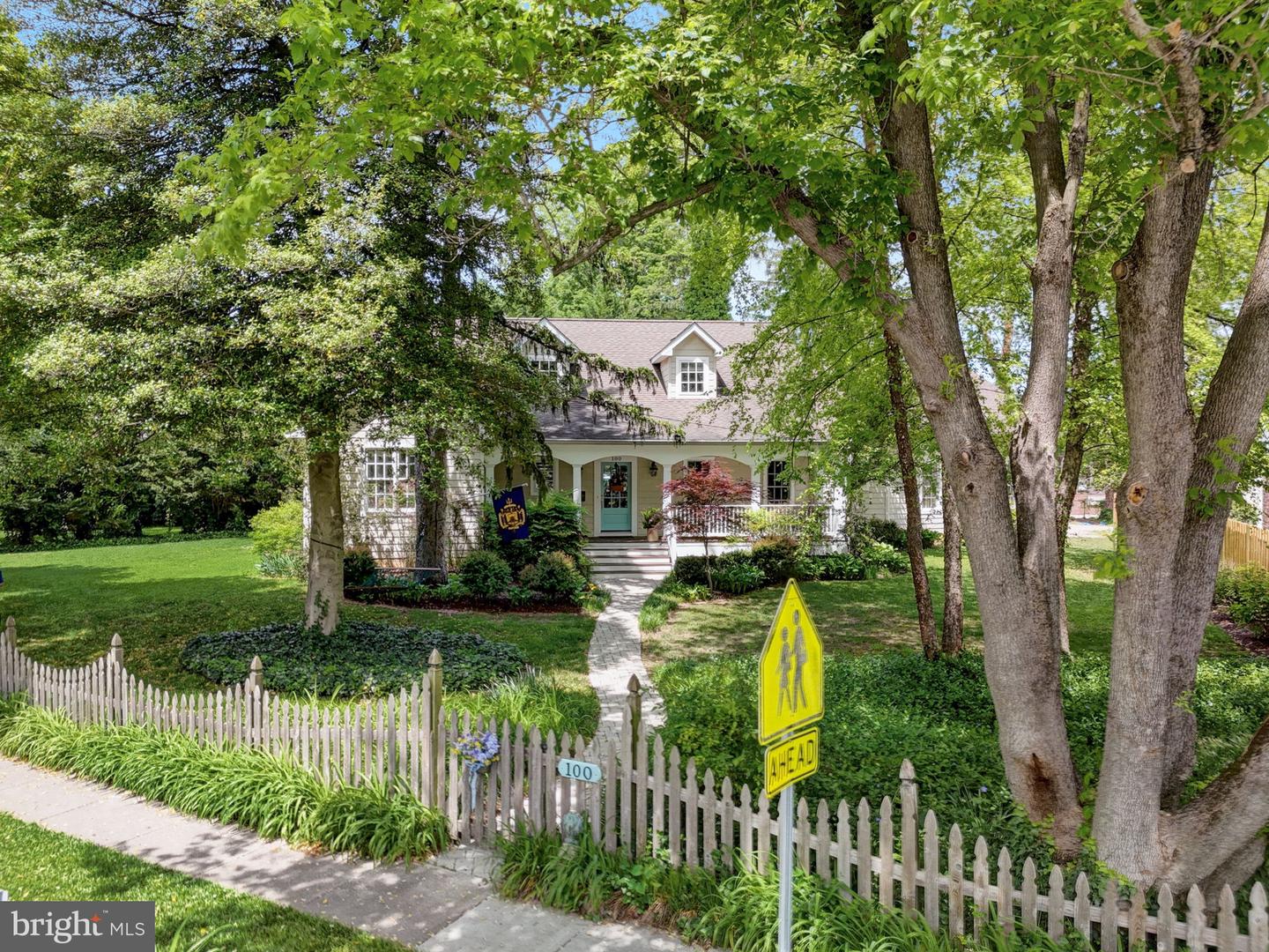 100 Evergreen Rd